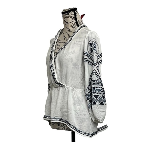 Christina V Women’s White Black Embroidered Boho Peasant Blouse Size M Sheer Top - Picture 3 of 9